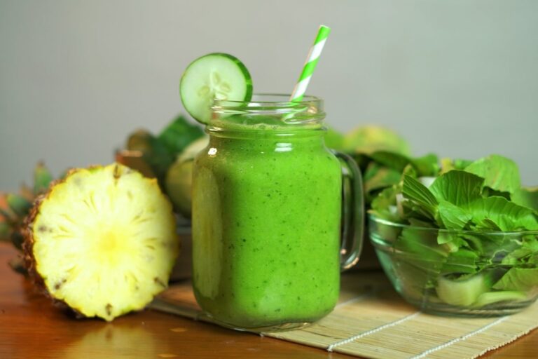 El Poder del Jugo Verde de Pepino y Piña: El Secreto de 1 Minuto para una Piel Radiante y Saludable.