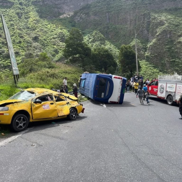 Publicación viral sobre un choque entre un taxi y un autobús genera conmoción: esto es lo que realmente se sabe