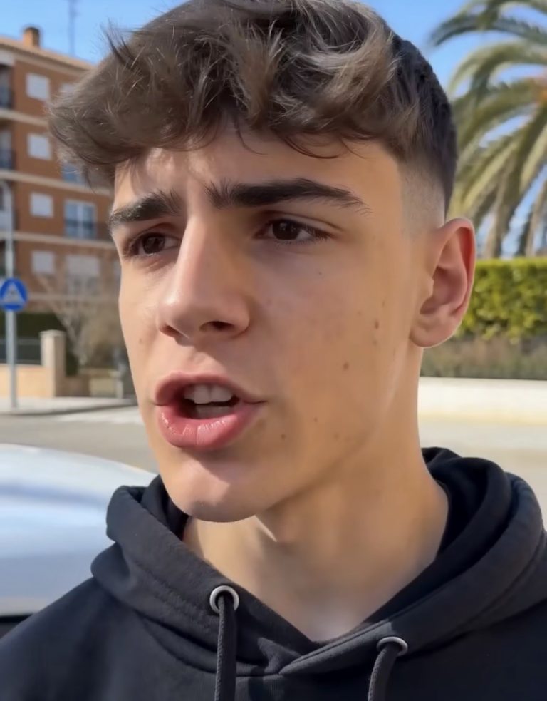 Arrestaron a un joven por acompañar a su hermano… pero una llamada a su padre cambió todo