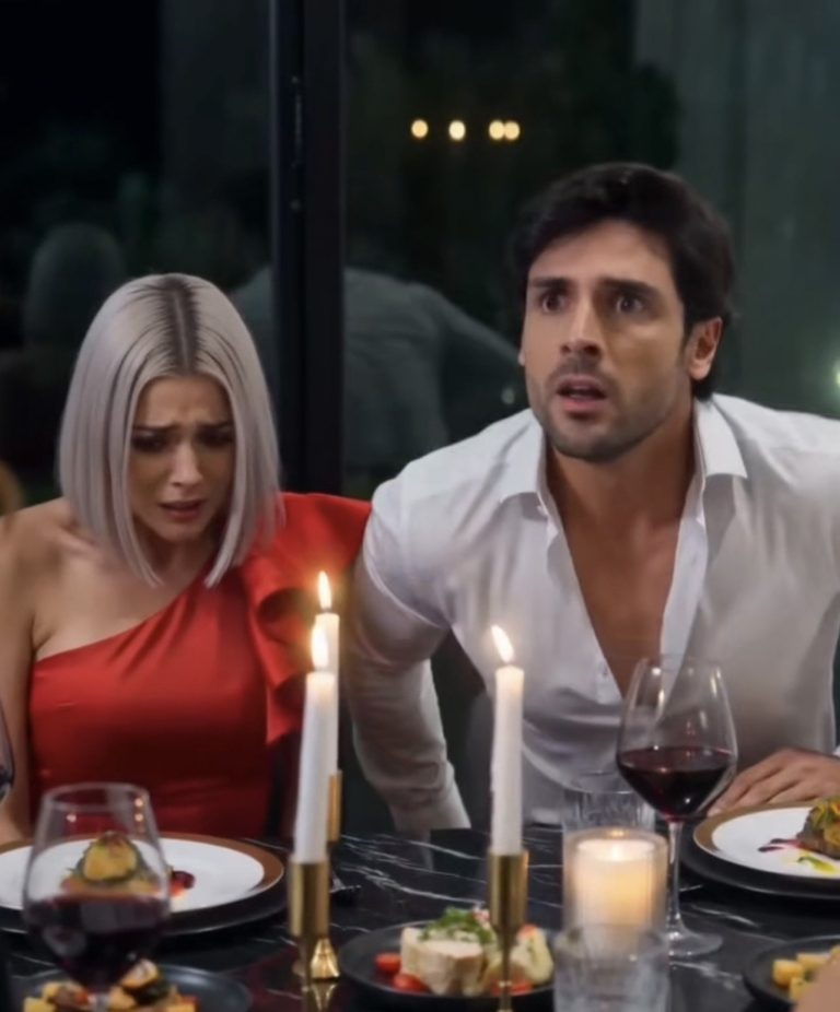 🎬 Título:  La Encontró Usando Su Vestido en una Cena Secreta